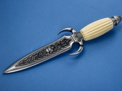 Custom Knife by Herman Schneider